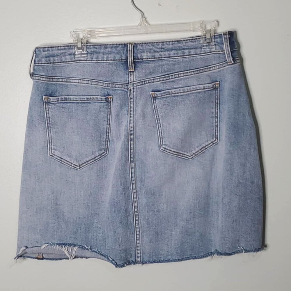 Old Navy Short Denim Skirt 10 - Picture 2 of 3